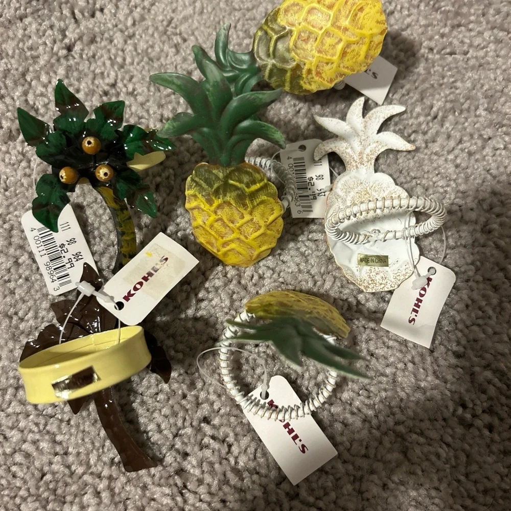 Pineapple Napkin Rings (4) Palm Tree Napkin Rings (2) NWT Kohls Metal